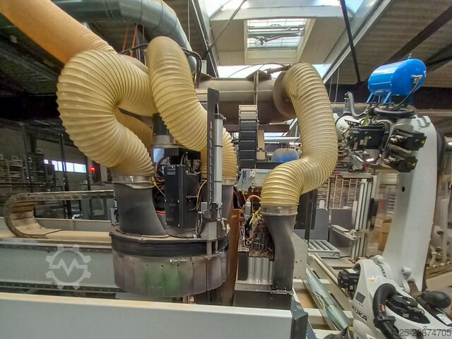  BIESSE + KUKA ROVER A + KR210 R3100