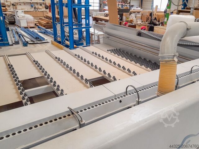 面板切割系统和堆垛 HOLZMA HPP 510/43/43 + HEE 33/22