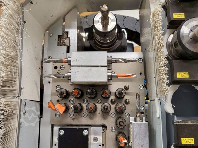 Dikey CNC delme makinesi WEEKE BHX 055