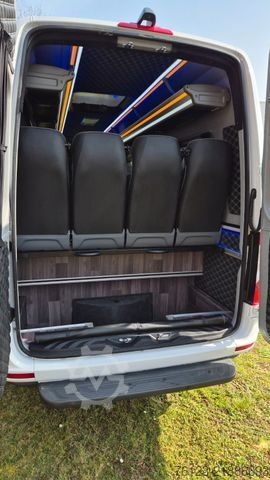 مینی‌بوس MERCEDES-BENZ 519  Allrad 4 x 4 Lagerfahrzeug Stock 20 Sitzer