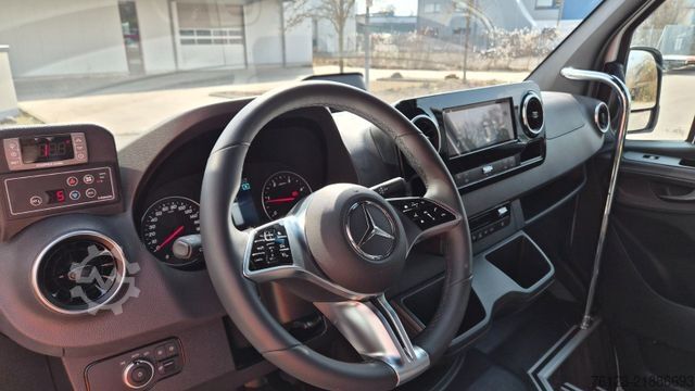 مینی‌بوس MERCEDES-BENZ 519  Allrad 4 x 4 Lagerfahrzeug Stock 20 Sitzer
