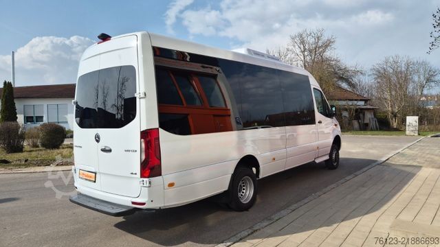 مینی‌بوس MERCEDES-BENZ 519  Allrad 4 x 4 Lagerfahrzeug Stock 20 Sitzer