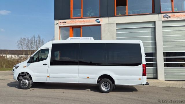 مینی‌بوس MERCEDES-BENZ 519  Allrad 4 x 4 Lagerfahrzeug Stock 20 Sitzer