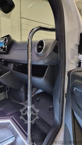 مینی‌بوس MERCEDES-BENZ 519  Allrad 4 x 4 Lagerfahrzeug Stock 20 Sitzer