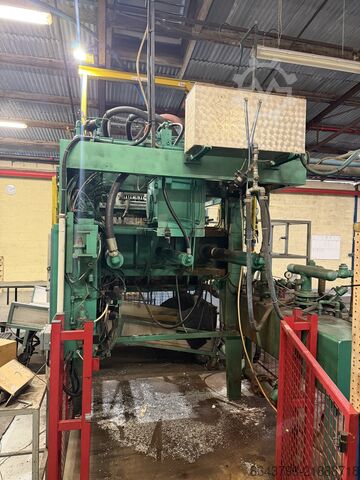 เครื่องฉีดพลาสติก E.A HEITZ (GERMANY) HE 1280 - TOWER HYDRAULIK
