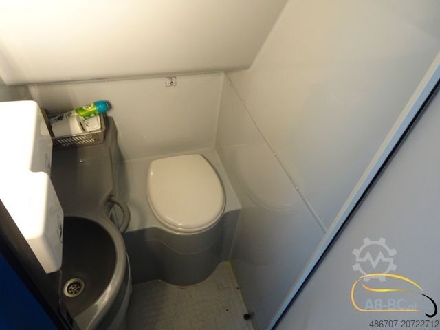 Motor coach MERCEDES-BENZ Tourismo RHD - 52 Sitze EURO 6