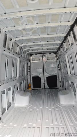 Ван с висока покривка MERCEDES-BENZ Sprinter III Kasten  519 CDI RWD 4x 4 Allrad