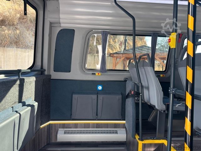 Микробус MERCEDES-BENZ Sprinter 515 Heckniederflur 2 x vorhanden