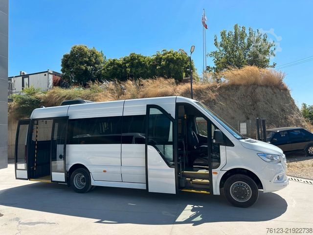 Микробус MERCEDES-BENZ Sprinter 515 Heckniederflur 2 x vorhanden