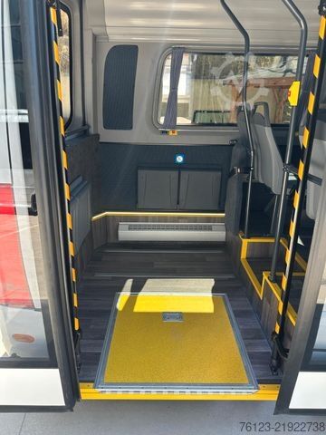 Микробус MERCEDES-BENZ Sprinter 515 Heckniederflur 2 x vorhanden