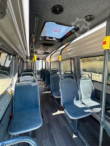 Микробус MERCEDES-BENZ Sprinter 515 Heckniederflur 2 x vorhanden