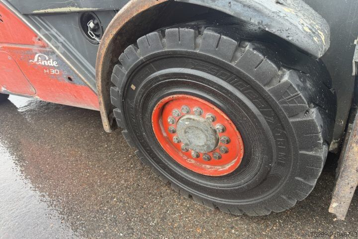 Šakinis krautuvas  H30D-02 Stapler /  Swiss-Vehicle