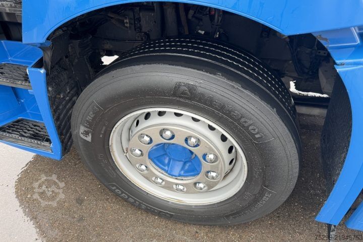 Standardni tegljač Renault T460 4x2 SZM / Swiss-Vehicle