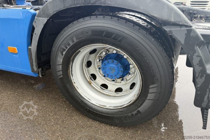 Standardni tegljač Renault T460 4x2 SZM / Swiss-Vehicle