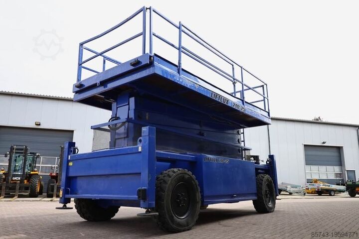 Scissor lift Liftlux SL210-25 D4WD S/P Diesel, Hydraulic Deck Extension