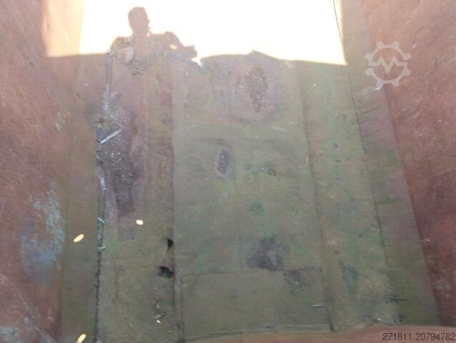 Roll-off container  CONTAINER SCARRABILE USATO A CIELO APERTO