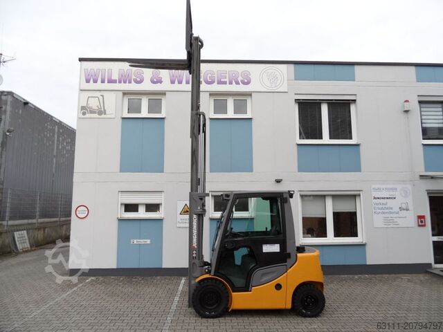 Diesel Forklift Jungheinrich DFG 425s - Triplex - Kabine mit Heizung