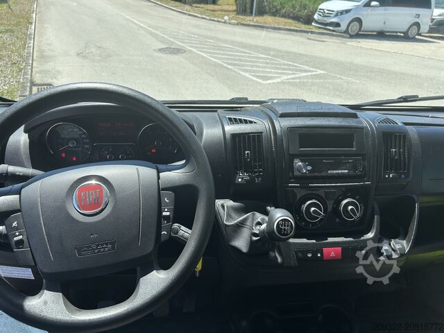 Caravana semiintegrada Fiat Ducato Carasuite 650 MF | 5 Posti Letto | Completamente Attrezzato