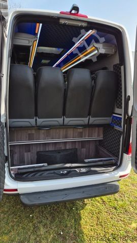 Minibuss MERCEDES-BENZ 519 Allrad 4 x 4 Lagerfahrzeug Stock 20 Sitzer