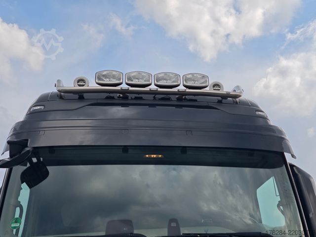 Tractor estándar FORD F-MAX LUX LED, Intarder, Standklima, RDKS, Voll