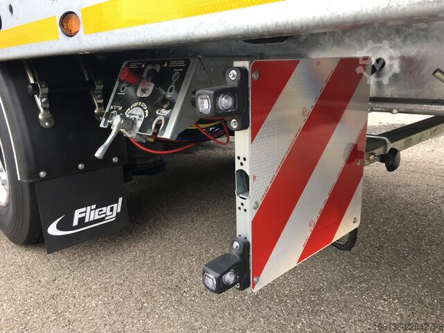 Fliegl 3-Achs Plateau Sattel SDS 380 Mega