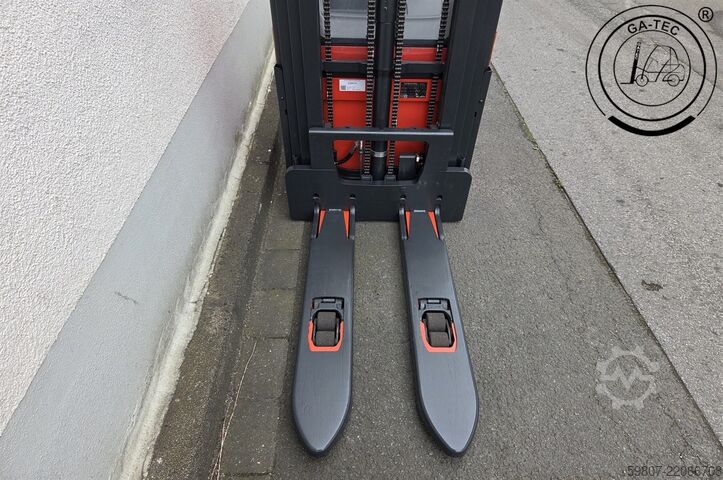 Manual stacker Linde L16i