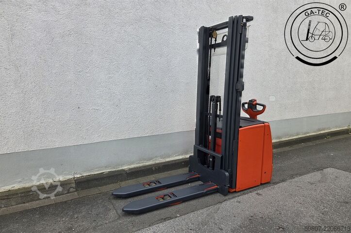 Manual stacker Linde L16i