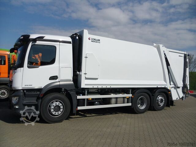 Camion dei rifiuti Mercedes-Benz Actros 2536 L 6x2 / Zöller Medium X2 22