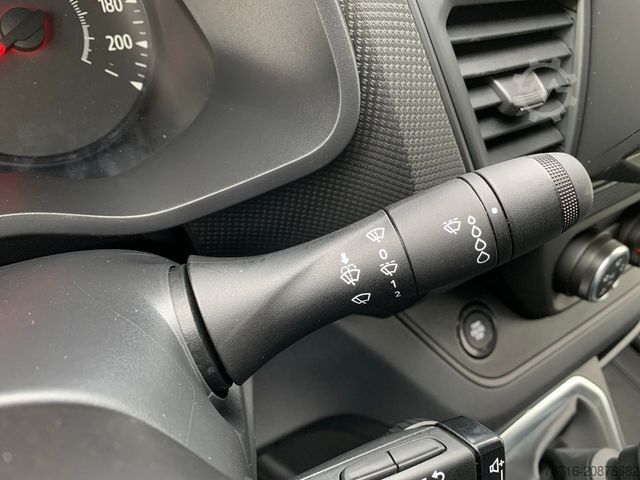 شاحنة بانل RENAULT Trafic KOMFORT L1H1 2,8t BLUE dCi 130 KLIMA+DAB+