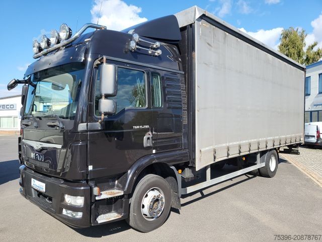 Truk bak datar dengan terpal MAN TGM 15.290 BL Curtainside-Edscha, 1.Hand