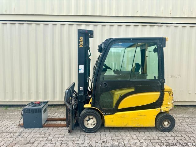 Frontstapler YALE ERP30VL / Seitenschieber + Zinkenverstellung