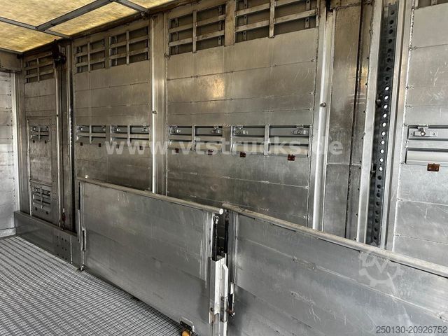 Camion pour bétail DAF CF 320 4x2 EU6c FINKL 2.Stock Viehtransporter