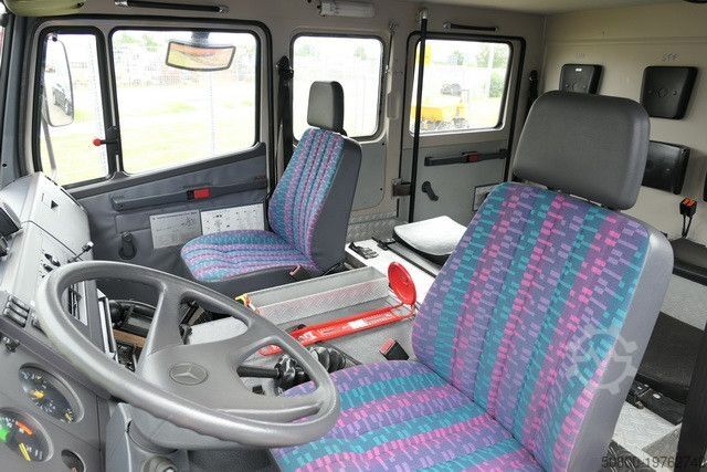 Tilpasset varevogn MERCEDES-BENZ 814 F/Feuerwehr/Pumpe/9 Sitze