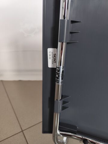 Bürostühle, Objekt- Veranstaltungsstühle THONET S 360 F - DELPHIN DESIGN