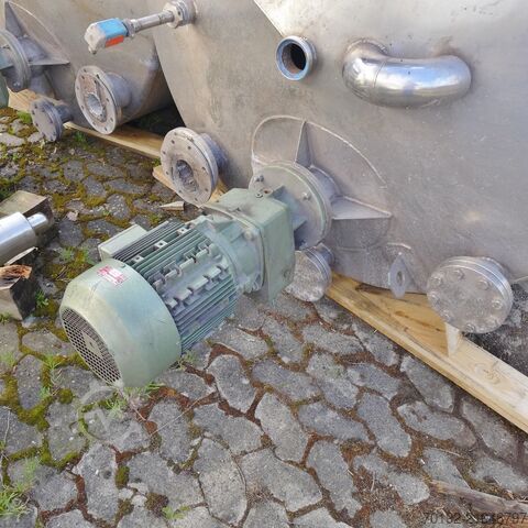 5000 Liter Rührwerksbehälter aus V2A mit Propellerrührwerk Behälter KG Bremen 8642
