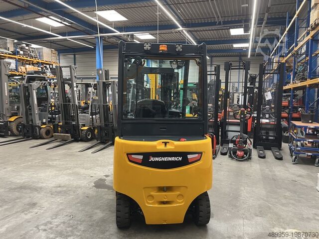 Chariot élévateur électrique à 4 roues Jungheinrich EFG 425ks