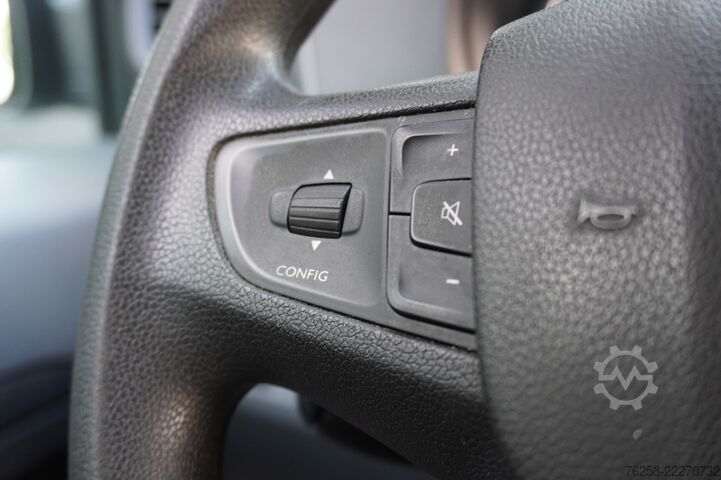 Varebil Peugeot Expert 1.5 BlueHDI L3 EURO 6 - Airco - Navi - C...