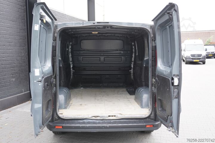 Varebil Renault Trafic 2.0 dCi 120PK - EURO 6 - Airco - Navi - ...