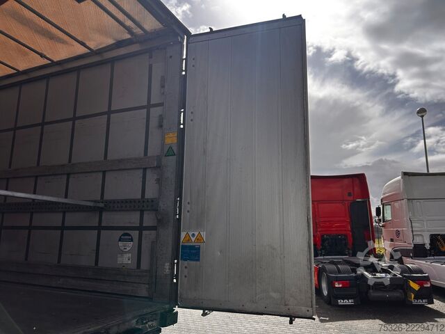 Open semitrailer with tarp SCHMITZ CARGOBULL SCS 24/L - 13.62 E B neue Plane, XL, Getränke