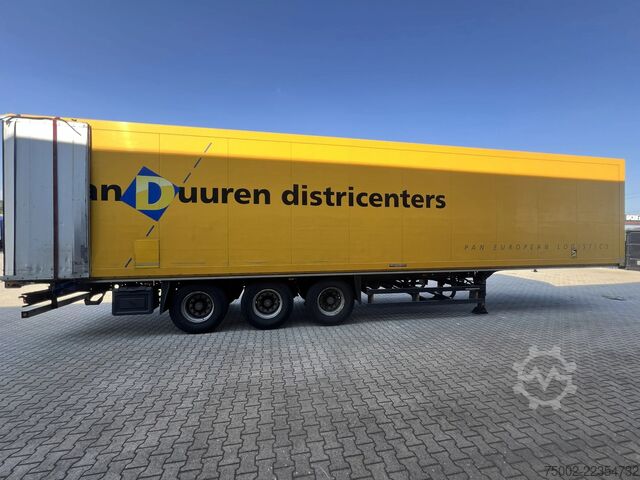 Schiebeplanen Schmitz Cargobull SKO 24 Zijwanden / SAF trommelremmen / gegalvan...