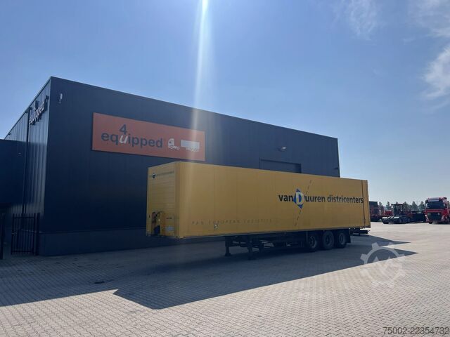 Schiebeplanen Schmitz Cargobull SKO 24 Zijwanden / SAF trommelremmen / gegalvan...
