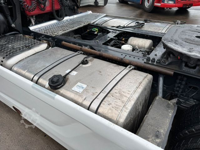 Ciągnik siodłowy typu volume IVECO S-WAY 530 * RETARDER * 2 X TANK * MIT AUFLIEGER