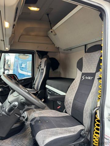 Ciągnik siodłowy typu volume IVECO S-WAY 530 * RETARDER * 2 X TANK * MIT AUFLIEGER