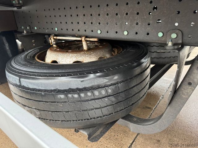 Ciągnik siodłowy typu volume IVECO S-WAY 530 * RETARDER * 2 X TANK * MIT AUFLIEGER