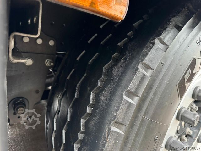 Ciągnik siodłowy typu volume IVECO S-WAY 530 * RETARDER * 2 X TANK * MIT AUFLIEGER