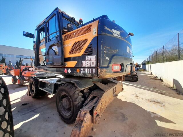 Wheel excavator Hyundai HW180