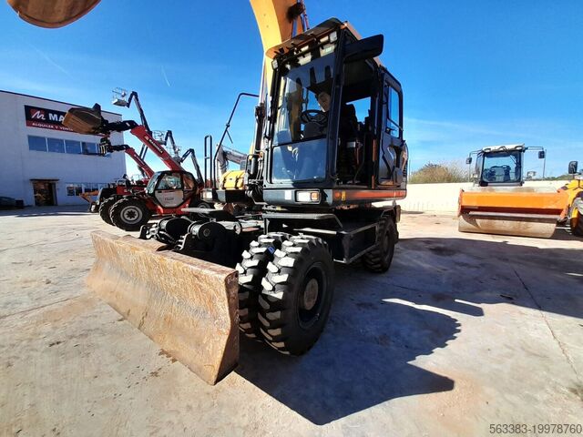 Wheel excavator Hyundai HW180
