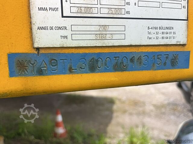Semirremolque de plataforma baja Faymonville STBZ3