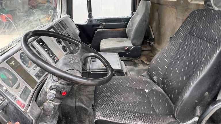 Chasis con cabina MAN 35.410 (MANUAL PUMP / POMPE MANUELLE / 6 CYLIND...