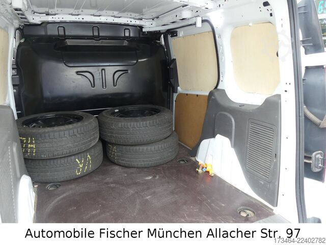 Panelová dodávka FORD Transit Connect Kasten Autom. *Xenon*SHZ*